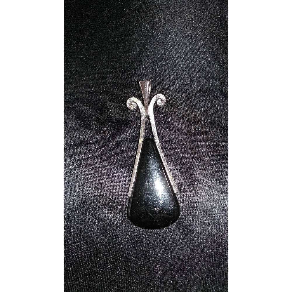 Avon Pendant!